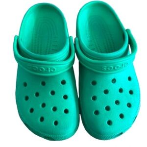 Crocs Women 8 Men 6 Youth 6 Shoes - Green